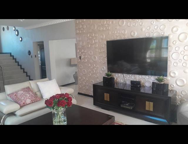 5 BEDROOM HOUSE FOR SALE IN CELTIC MEADOWS